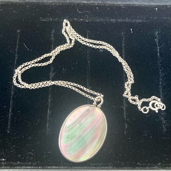 Paua Shell Necklace - Picture 3 of 4